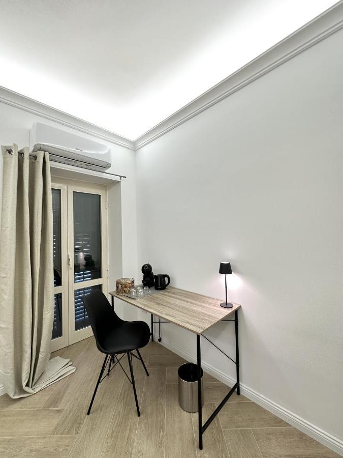 Vicki Vomero Rooms - Napoli Экстерьер фото