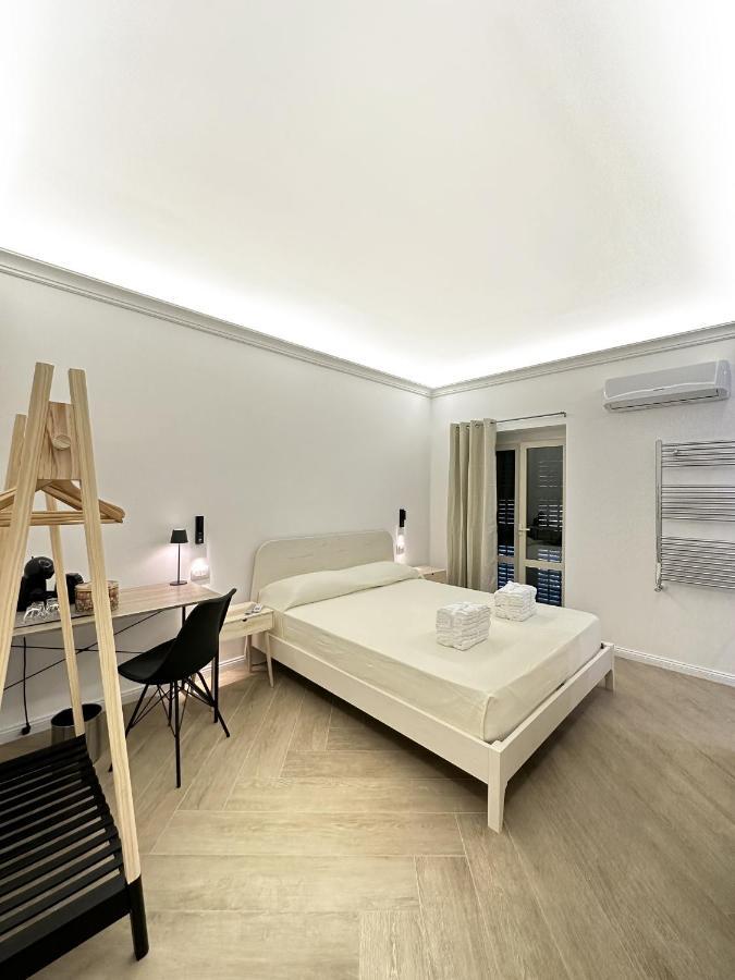 Vicki Vomero Rooms - Napoli Экстерьер фото