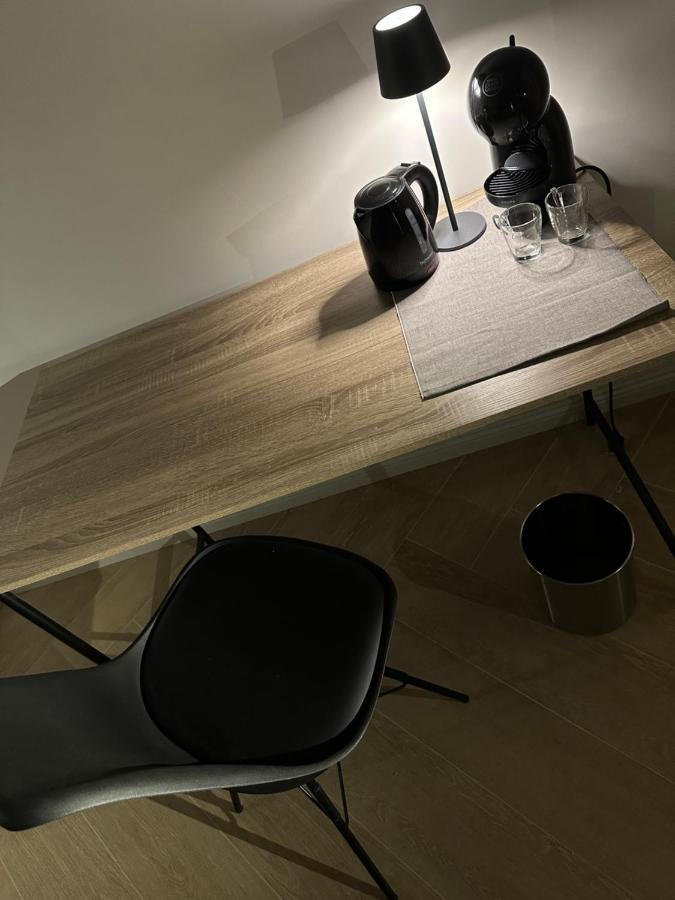Vicki Vomero Rooms - Napoli Экстерьер фото